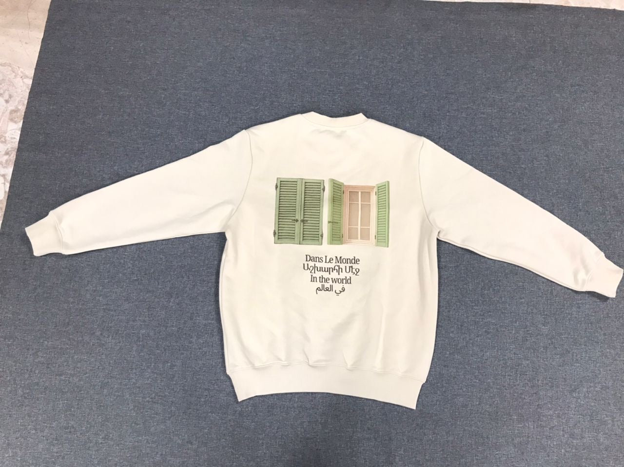 DANS LE MONDE - A3DE SWEATSHIRT